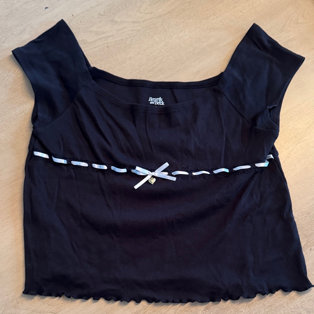 Beverly & Beck  Black Scoop-Neck Crop Top with White Ribbon